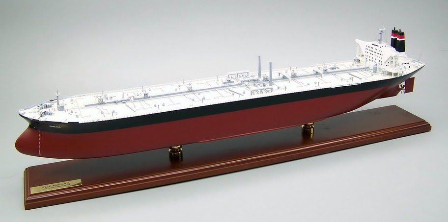 大型オイルタンカー ムンダカ号(MUNDACA OIL-TANKER)大型木製ハンドメイド オイルタンカー精密模型モデル 台座付き